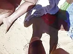 مدل پورنو فیلم سینمایی سسکی نوجوان دیک دیو از تفریح ​​و سرگرمی در دهان لذت می برد