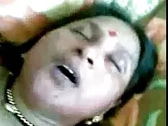 سبزه ورزشی Busty در همه کلیپ سسکی حالات خوب است