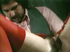 بلوند جوان با یک مرد سیاه در خانه به طور وحشیانه برخورد می کند کانال تلگرام سسکی و او ناگهان به پایان می رسد