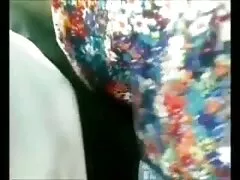 یک دیلدو را روی دیوار گره زد و آن را فیلم سسکی اینستا بلند نگه داشت