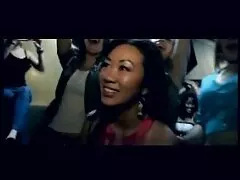 نوشیدنی شلخته جوان پس از لعنتی فیلم سینمایی سسکی الاغ سخت به سرعت جمع می شود